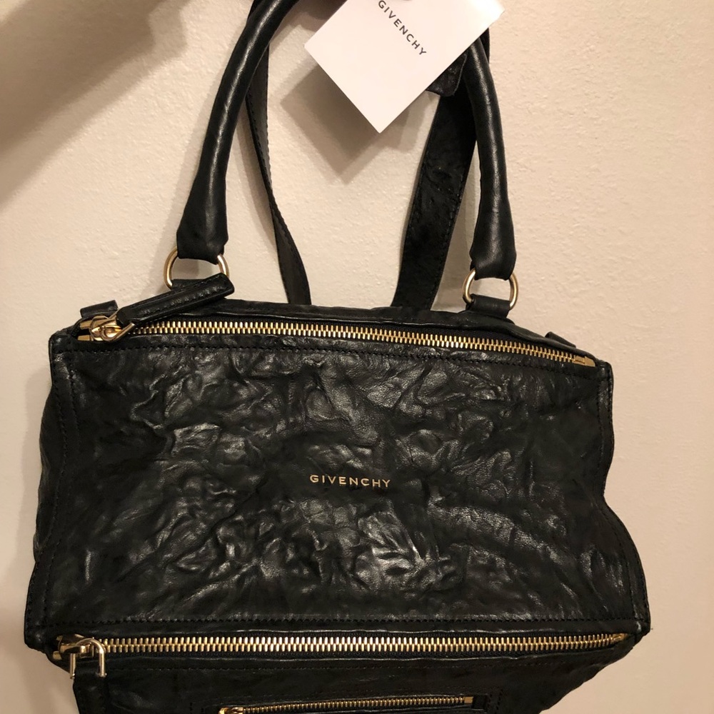 Givenchy Pandora medium stressed black